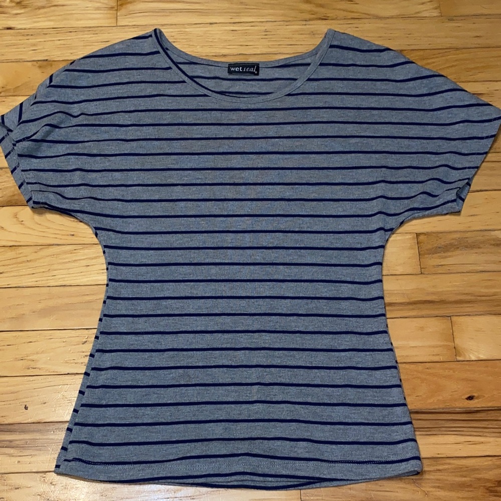 Wet Seal Grey Striped Short Sleeve Tee